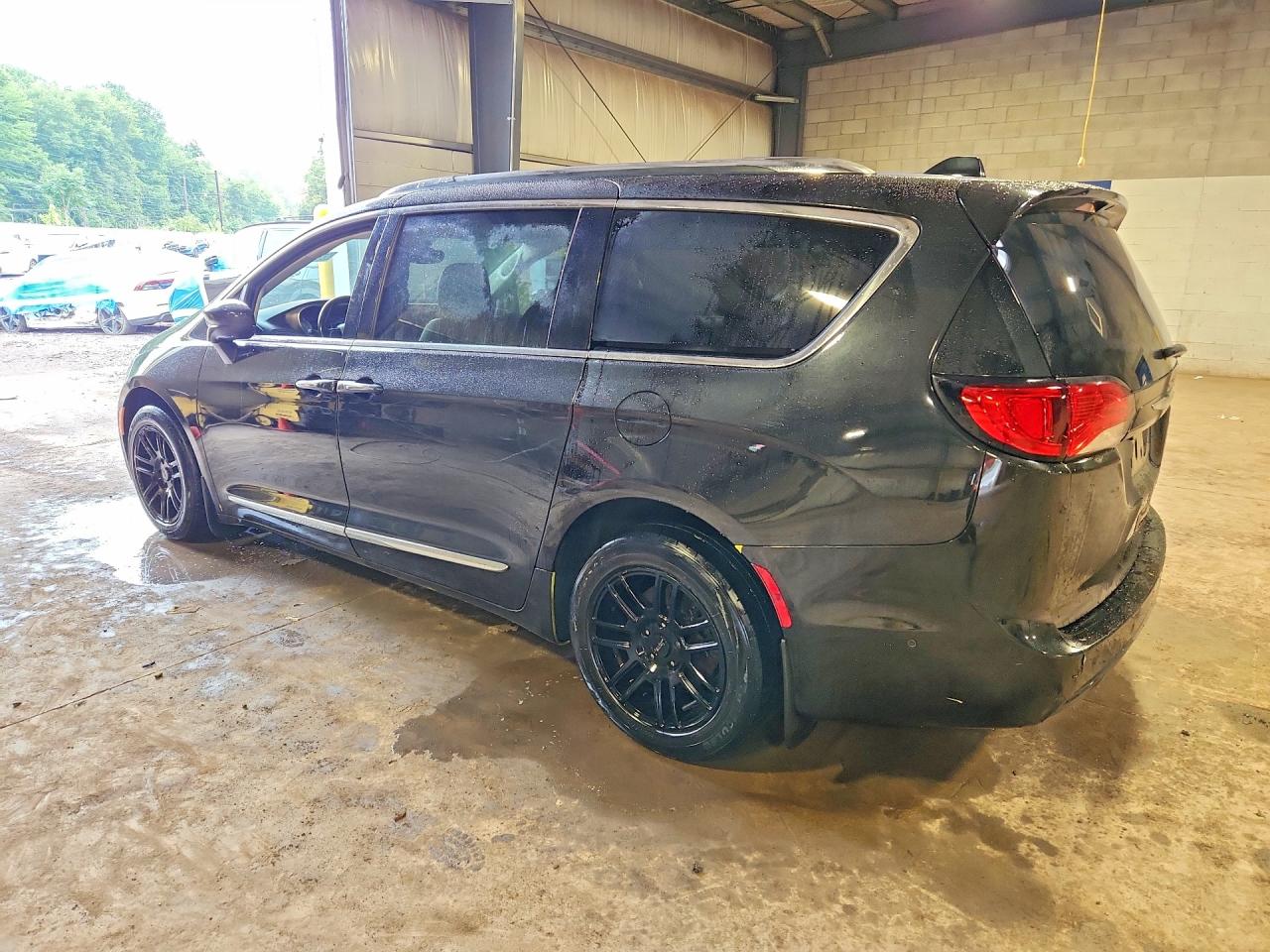 2017 CHRYSLER PACIFICA TOURING L PLUS — снимка 2