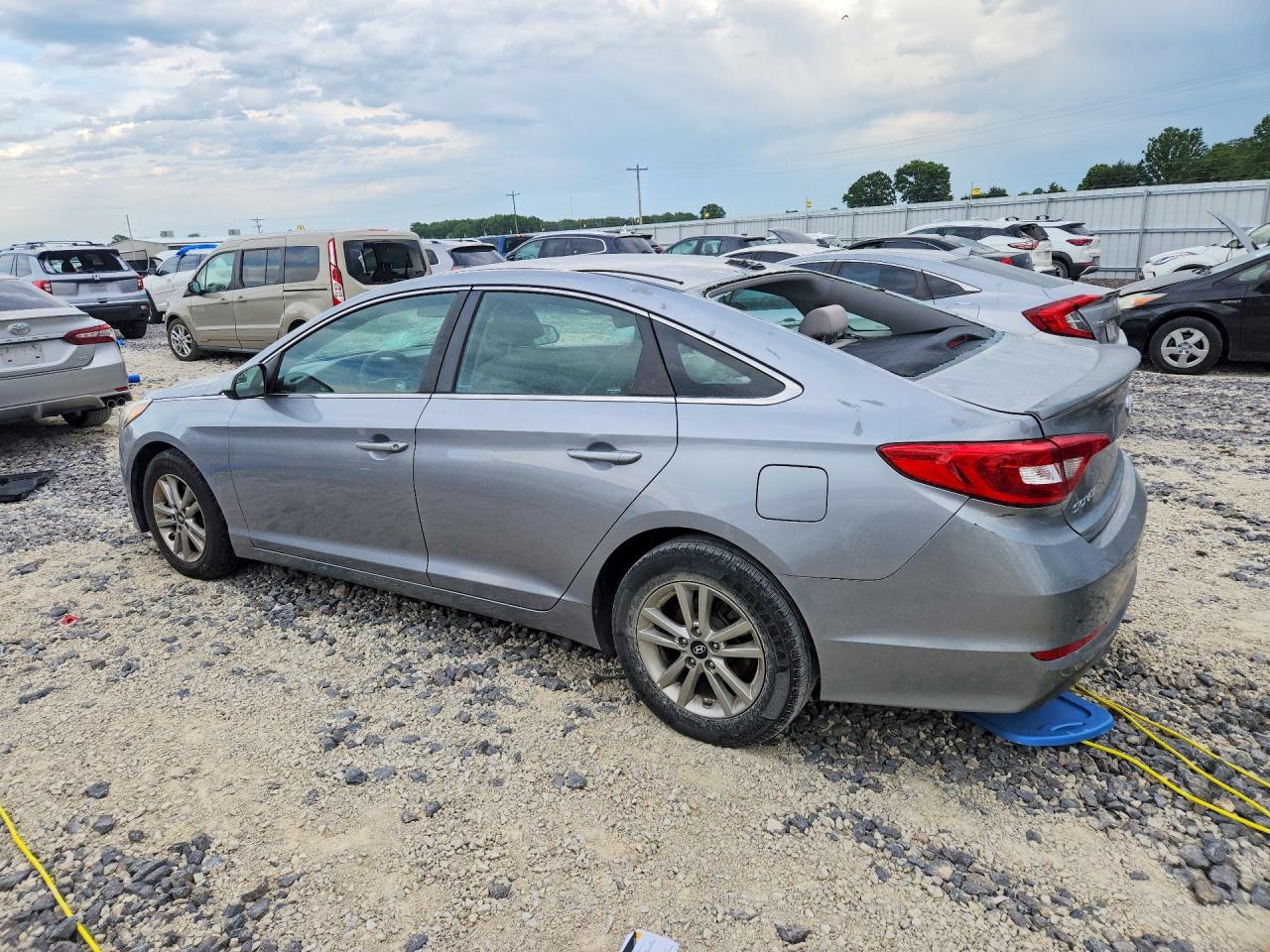 2017 HYUNDAI SONATA SE — снимка 2