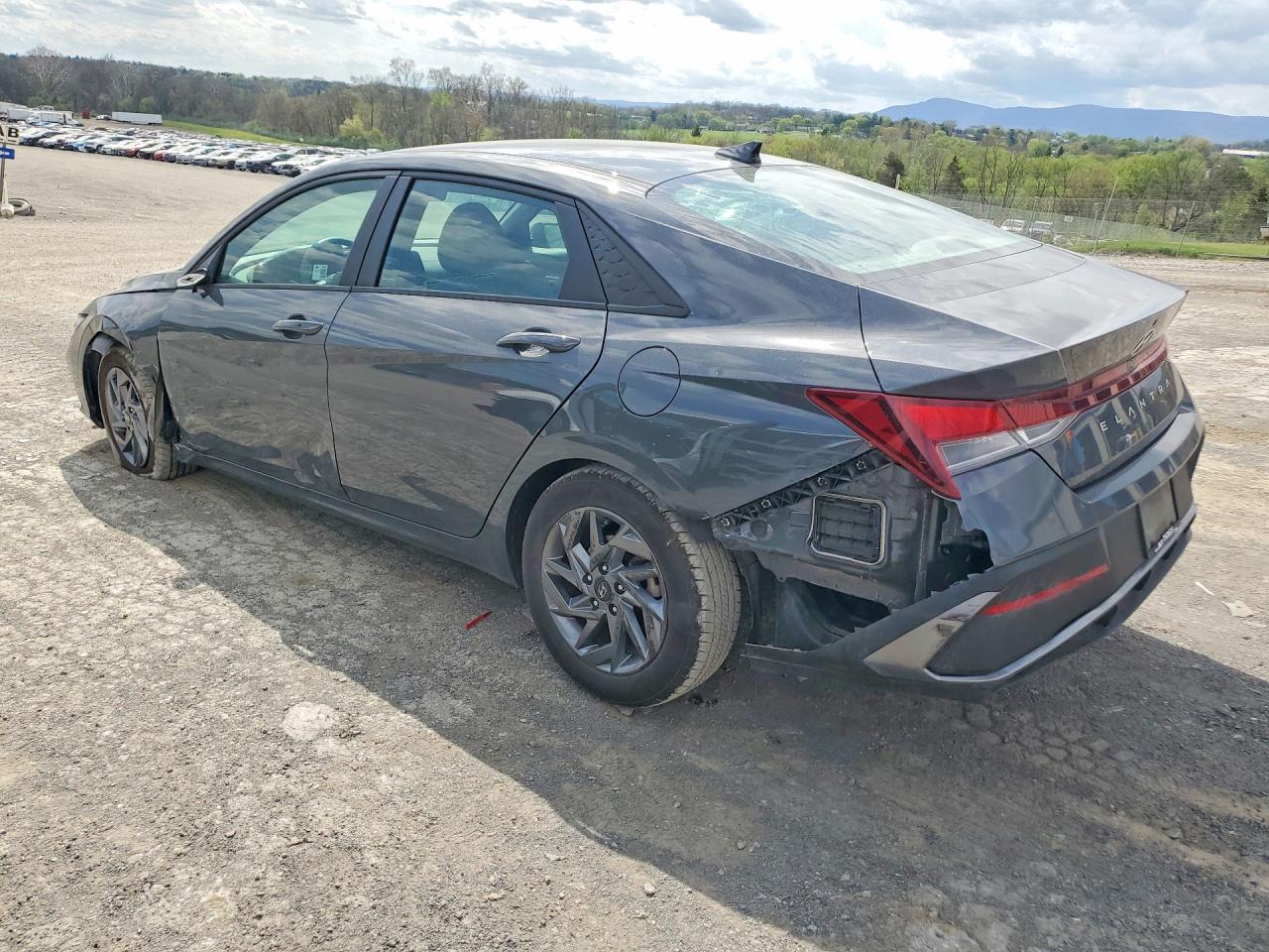 2024 HYUNDAI ELANTRA SEL — снимка 2