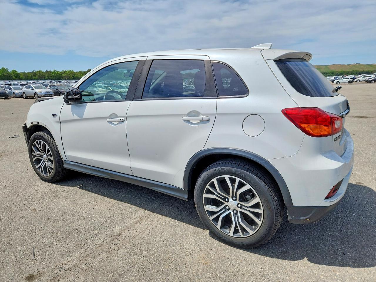 2019 MITSUBISHI OUTLANDER SPORT ES — снимка 2