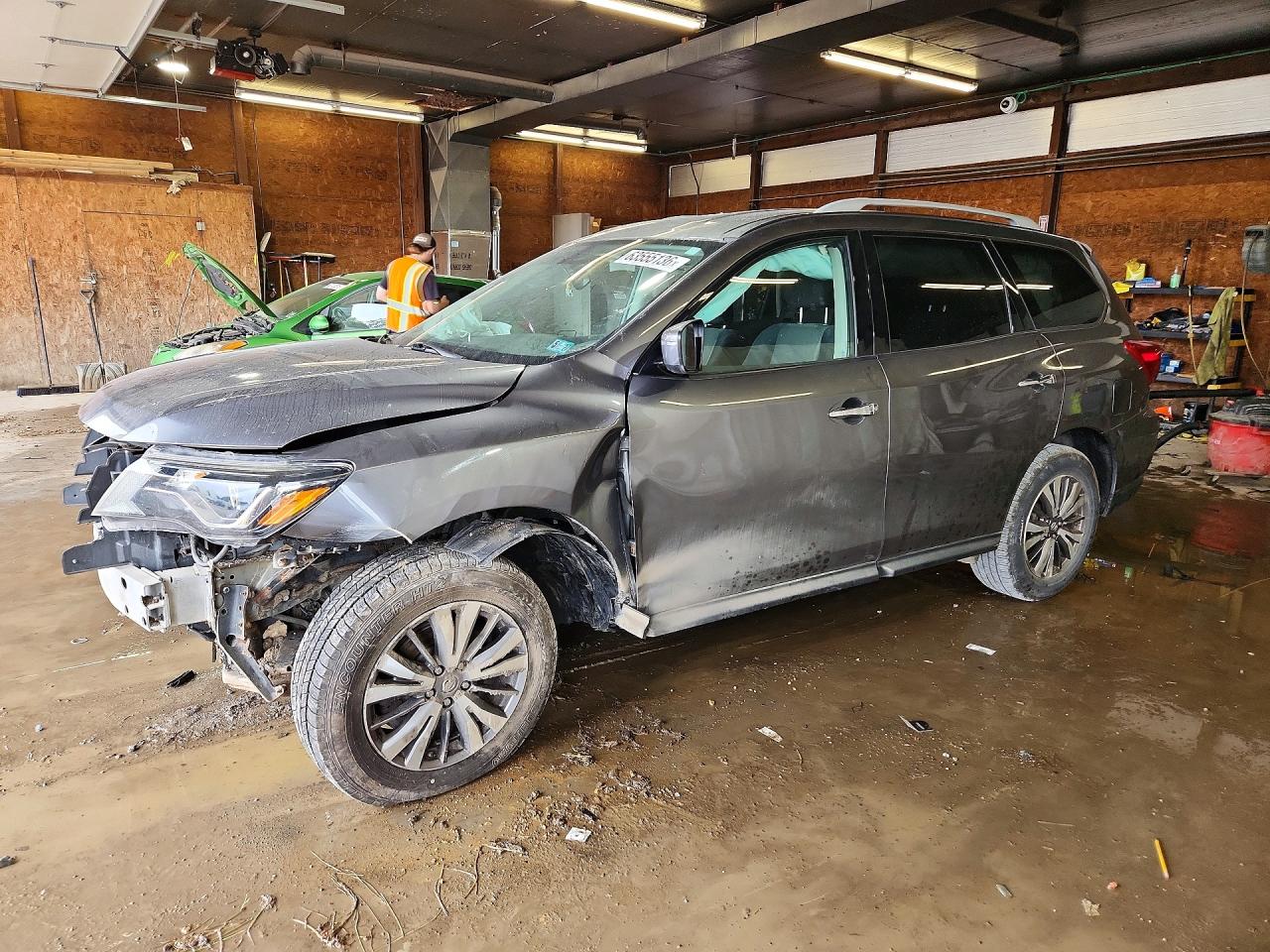 2019 NISSAN PATHFINDER SV
