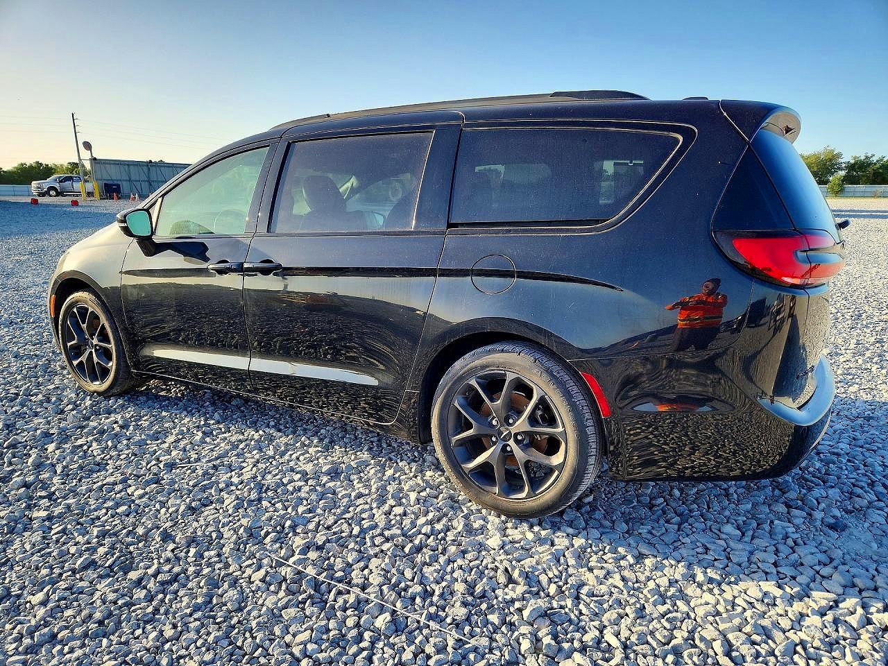 2022 CHRYSLER PACIFICA TOURING L — снимка 2