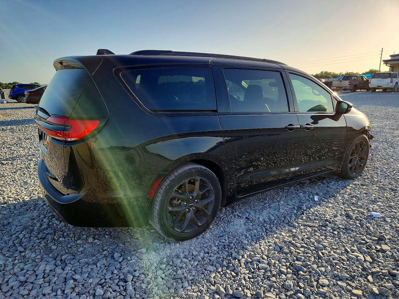 2022 CHRYSLER PACIFICA TOURING L — снимка 3