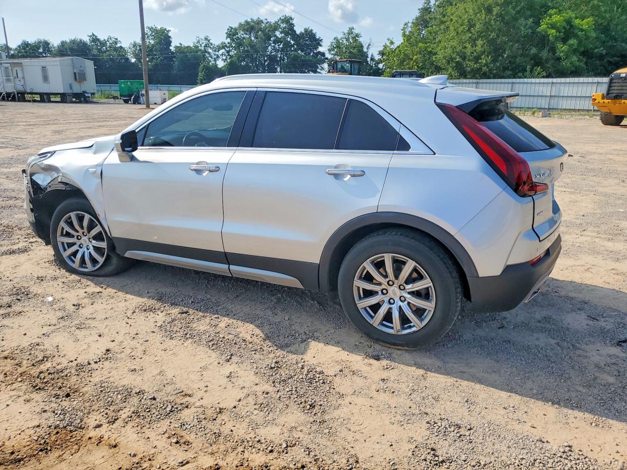 2022 CADILLAC XT4 — снимка 2