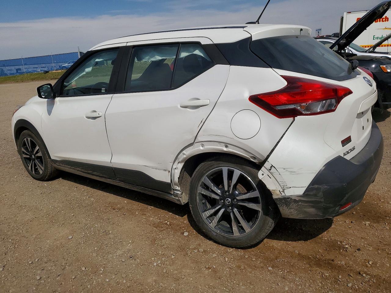 2019 NISSAN KICKS S — снимка 2