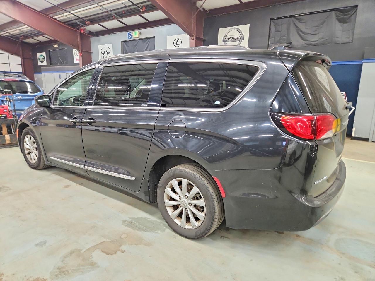 2017 CHRYSLER PACIFICA — снимка 2