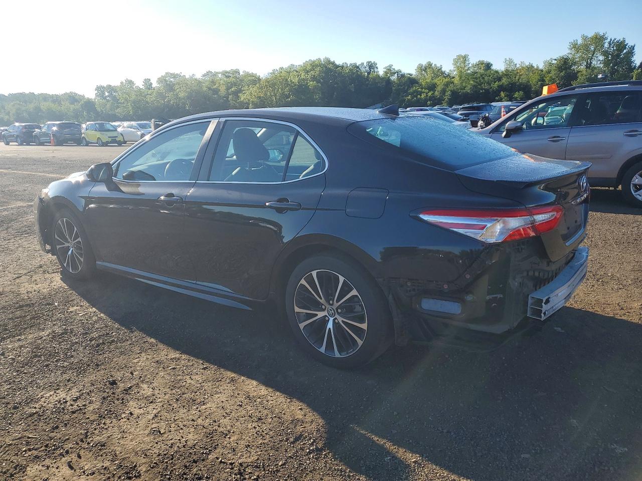 2020 TOYOTA CAMRY SE — снимка 2