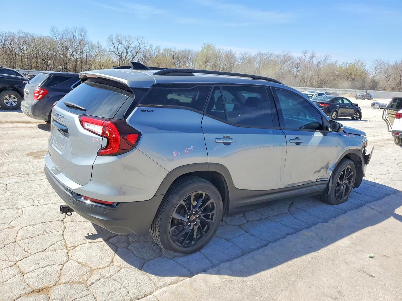 2023 GMC TERRAIN SLT — снимка 3