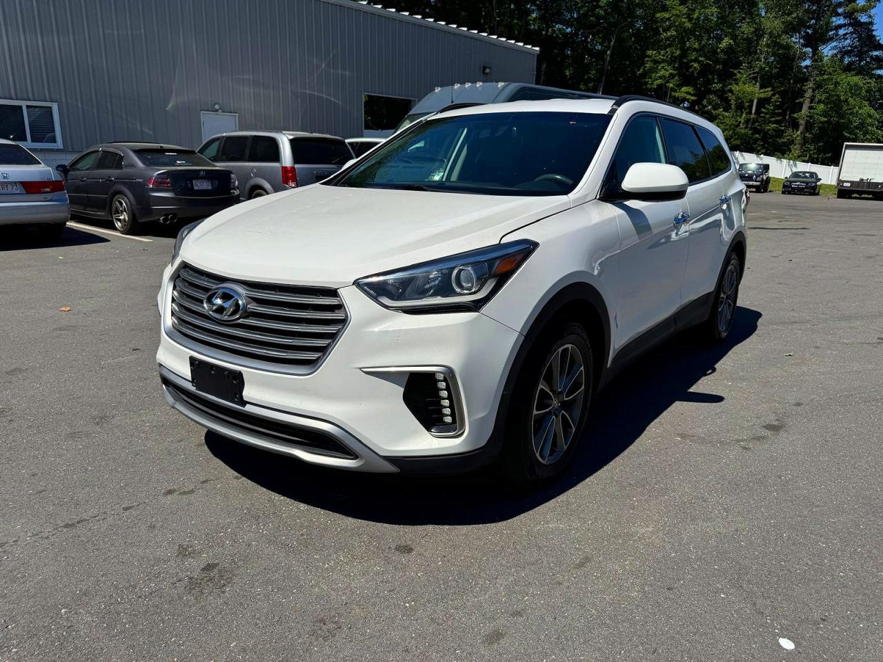 2017 HYUNDAI SANTA FE SE