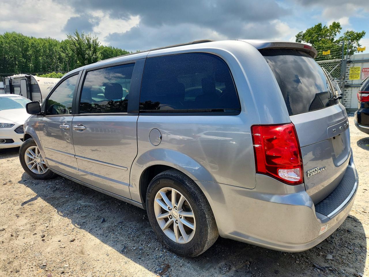 2016 DODGE GRAND CARAVAN SXT — снимка 2