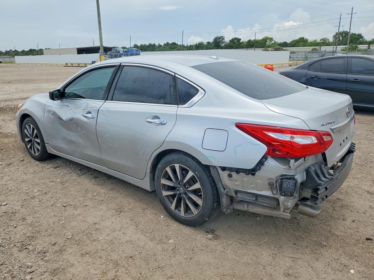 2017 NISSAN ALTIMA 2.5 SV — снимка 2