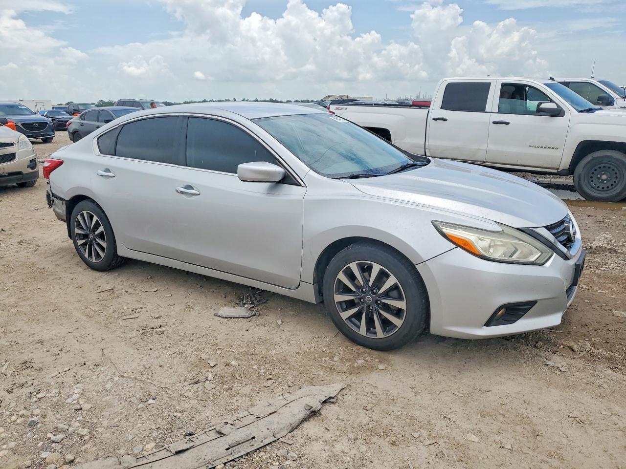 2017 NISSAN ALTIMA 2.5 SV — снимка 4