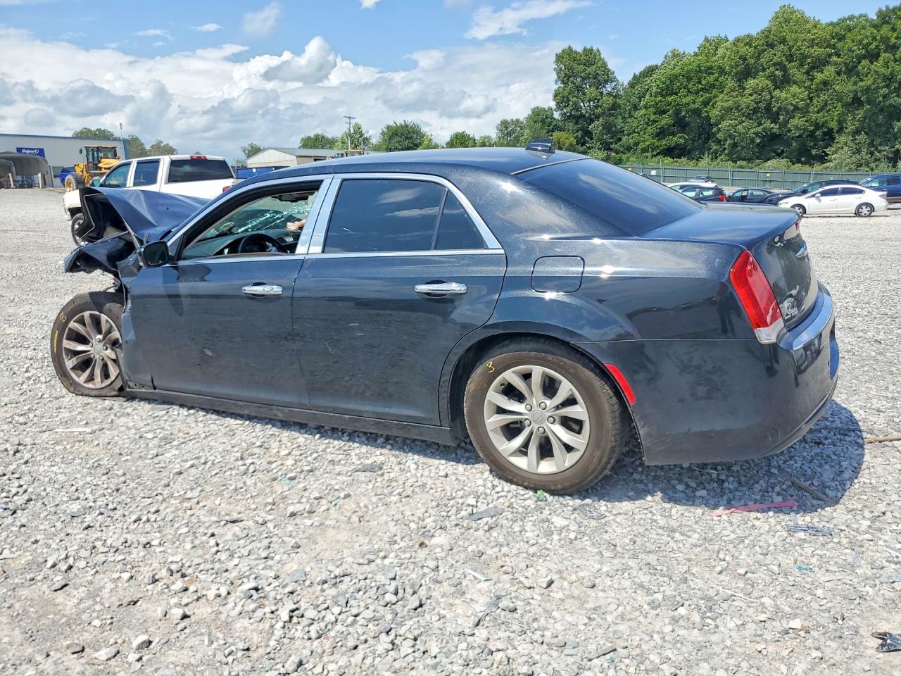 2015 CHRYSLER 300 LIMITED — снимка 2