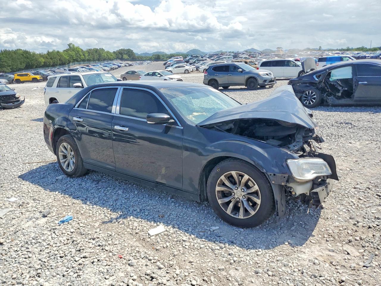 2015 CHRYSLER 300 LIMITED — снимка 4