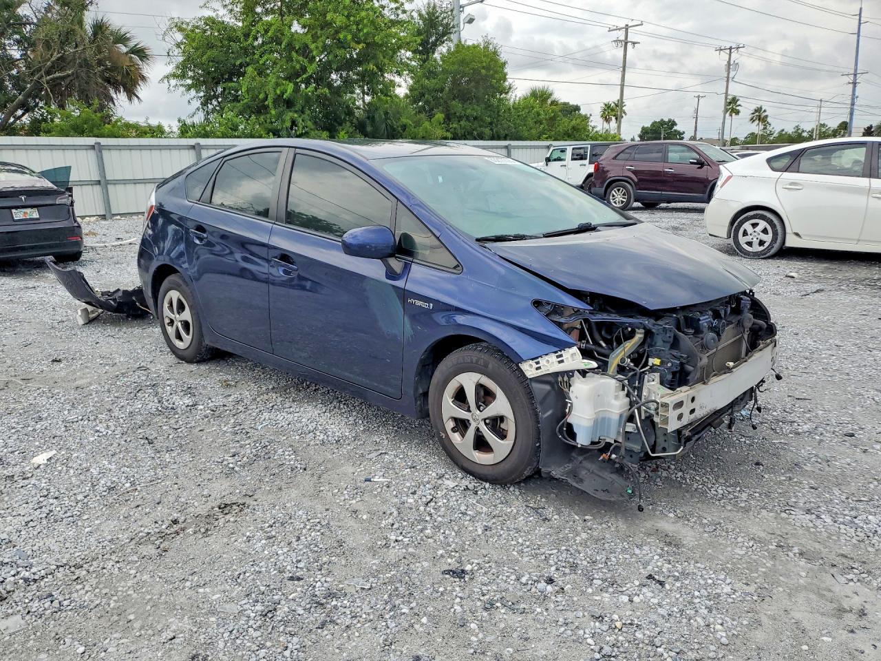 2015 TOYOTA PRIUS TWO — снимка 4