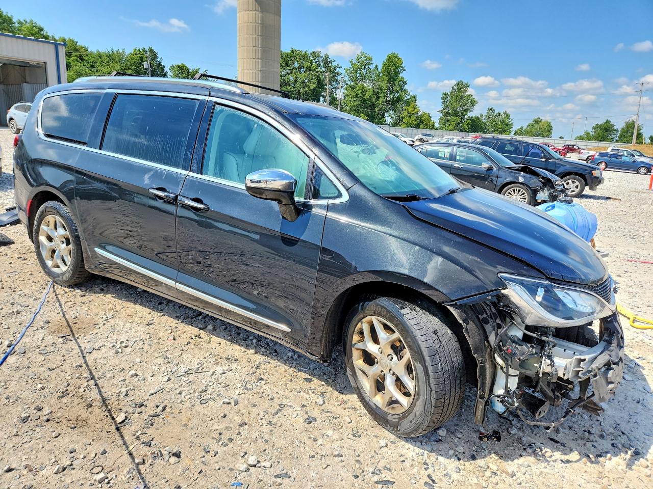 2017 CHRYSLER PACIFICA LIMITED — снимка 4