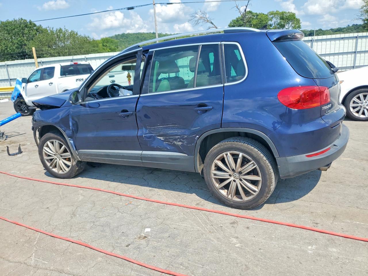 2015 VOLKSWAGEN TIGUAN S — снимка 2