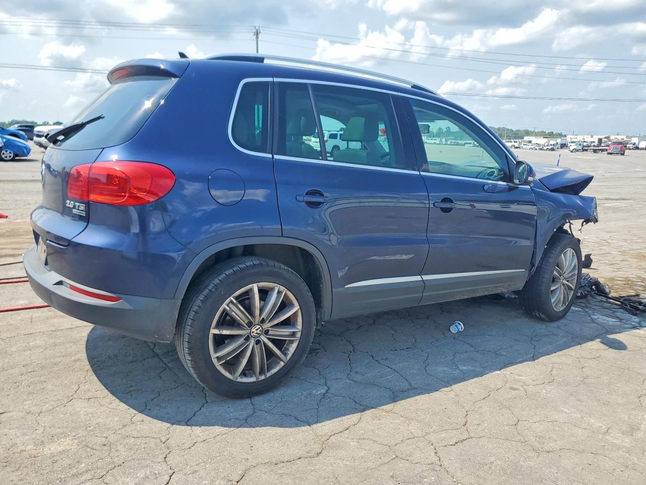 2015 VOLKSWAGEN TIGUAN S — снимка 3