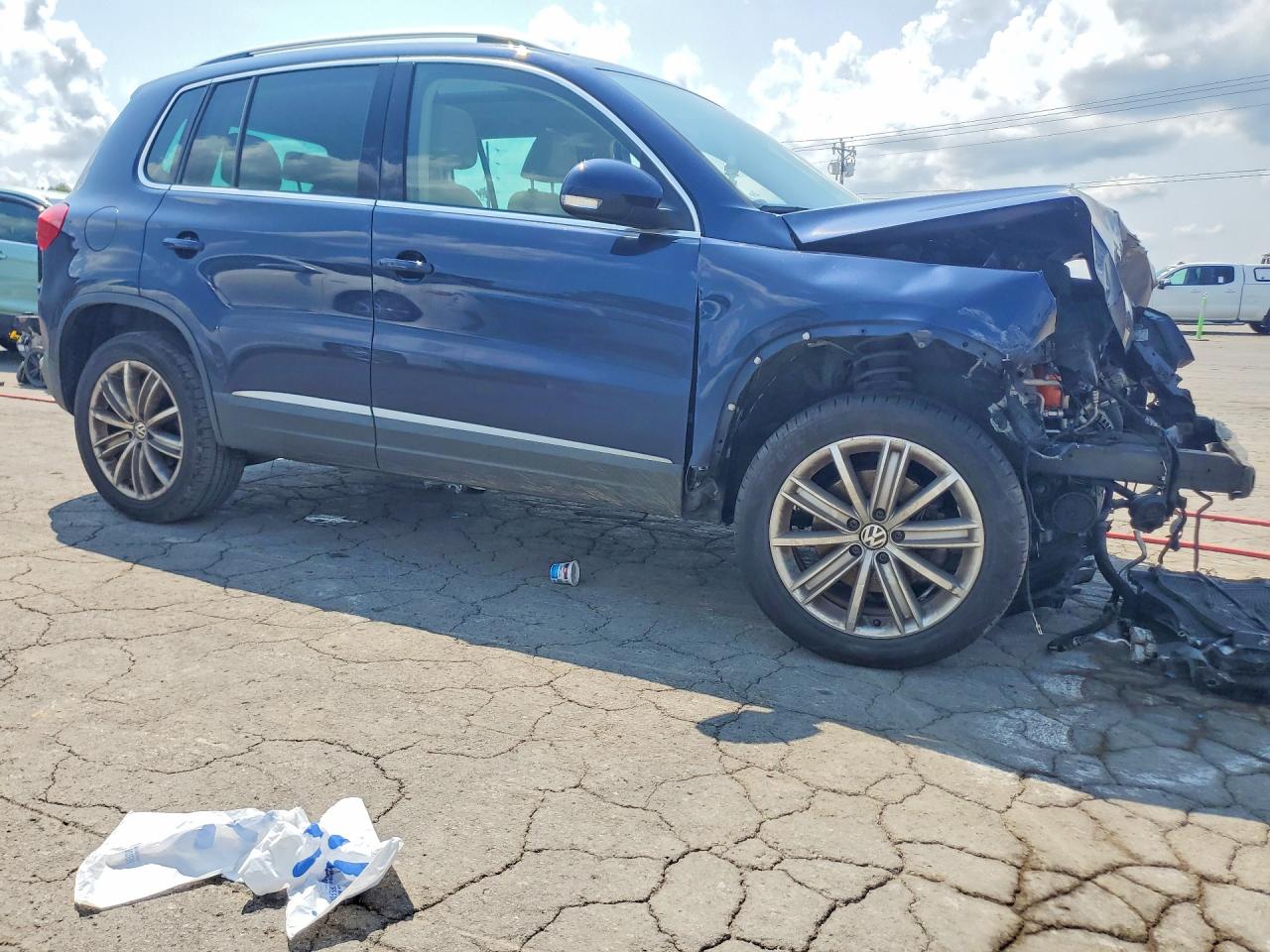 2015 VOLKSWAGEN TIGUAN S — снимка 4