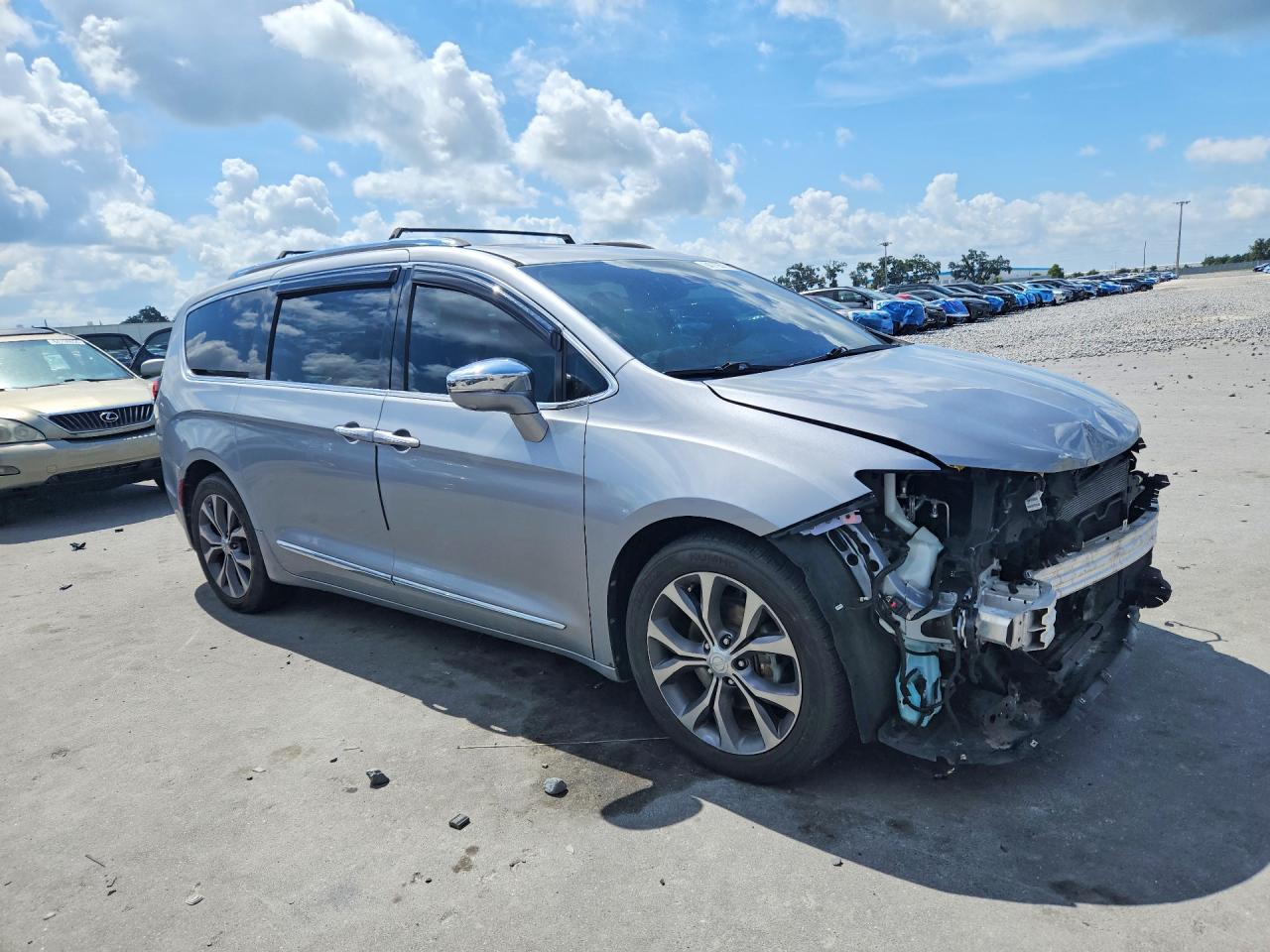 2017 CHRYSLER PACIFICA LIMITED — снимка 4