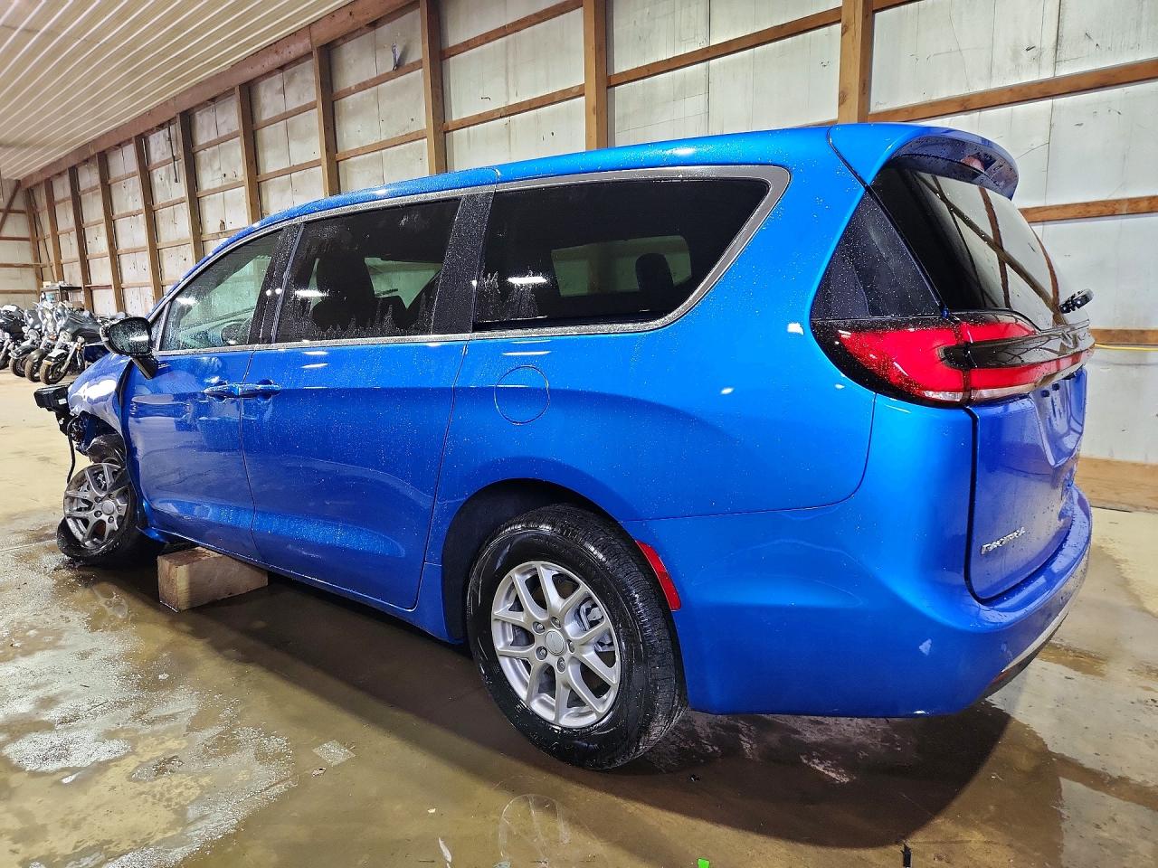 2027 CHRYSLER PACIFICA SELECT — снимка 2