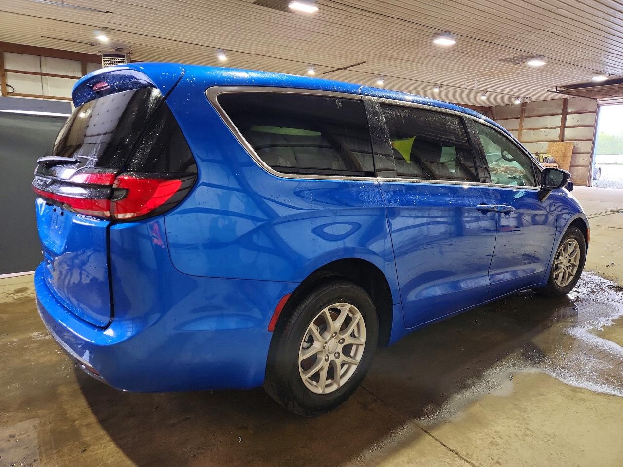 2027 CHRYSLER PACIFICA SELECT — снимка 3