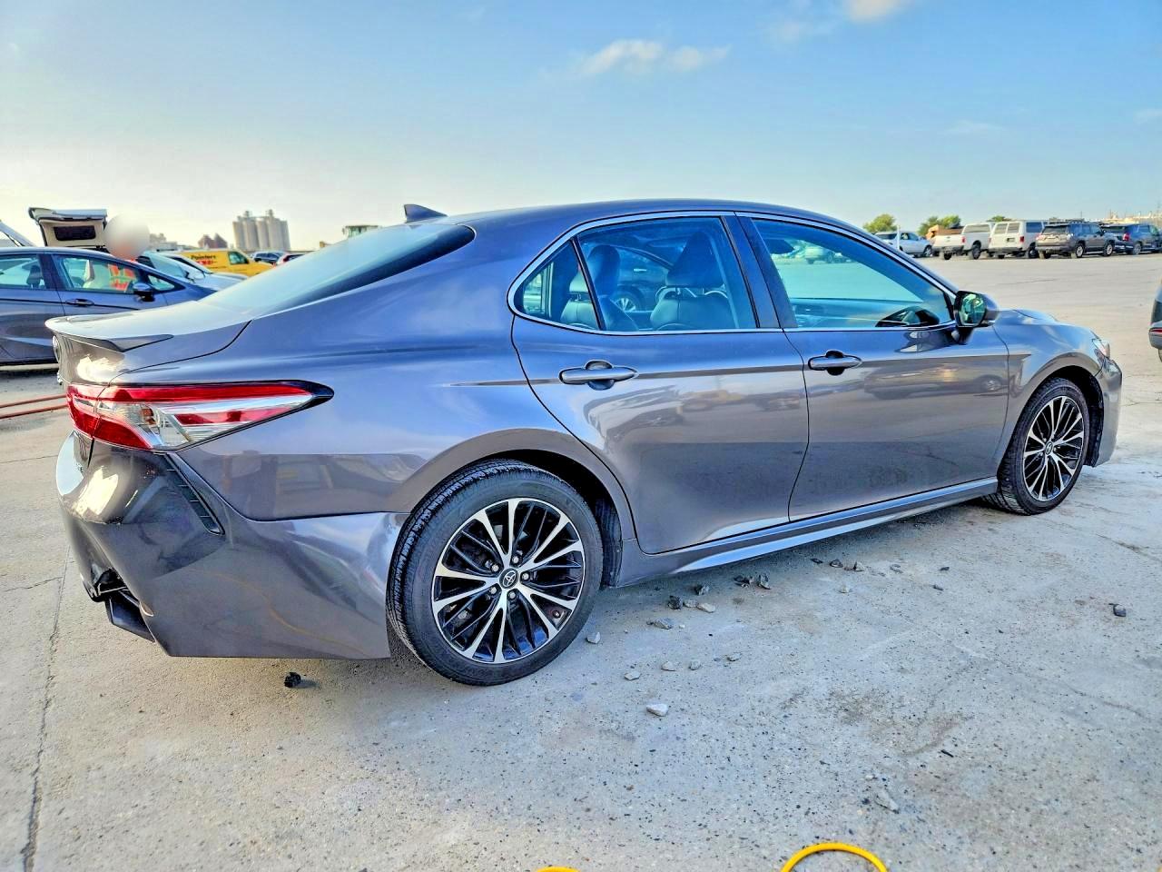2018 TOYOTA CAMRY SE — снимка 3