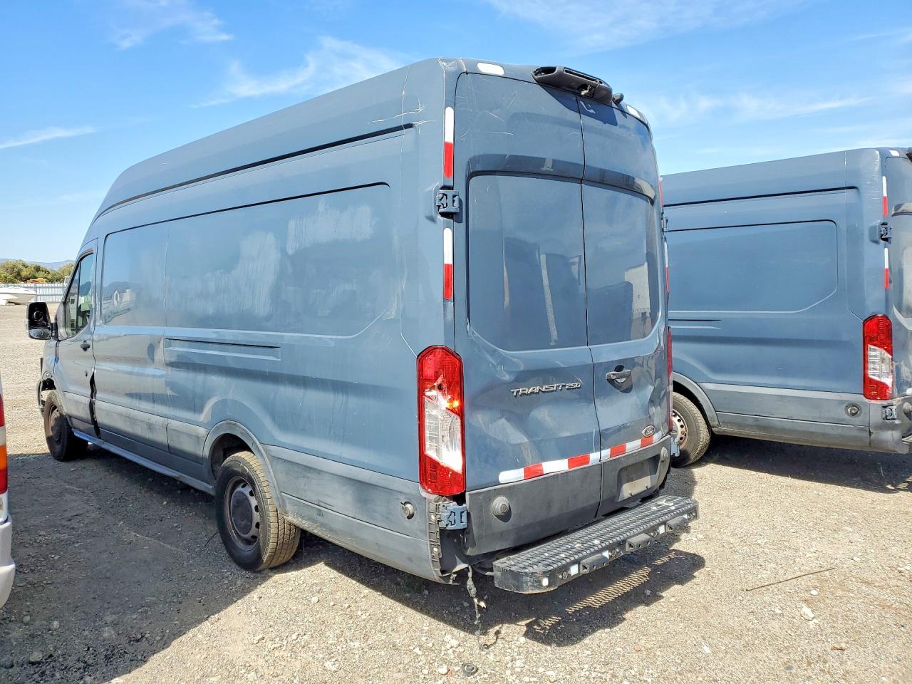 2020 FORD TRANSIT T-250 — снимка 2
