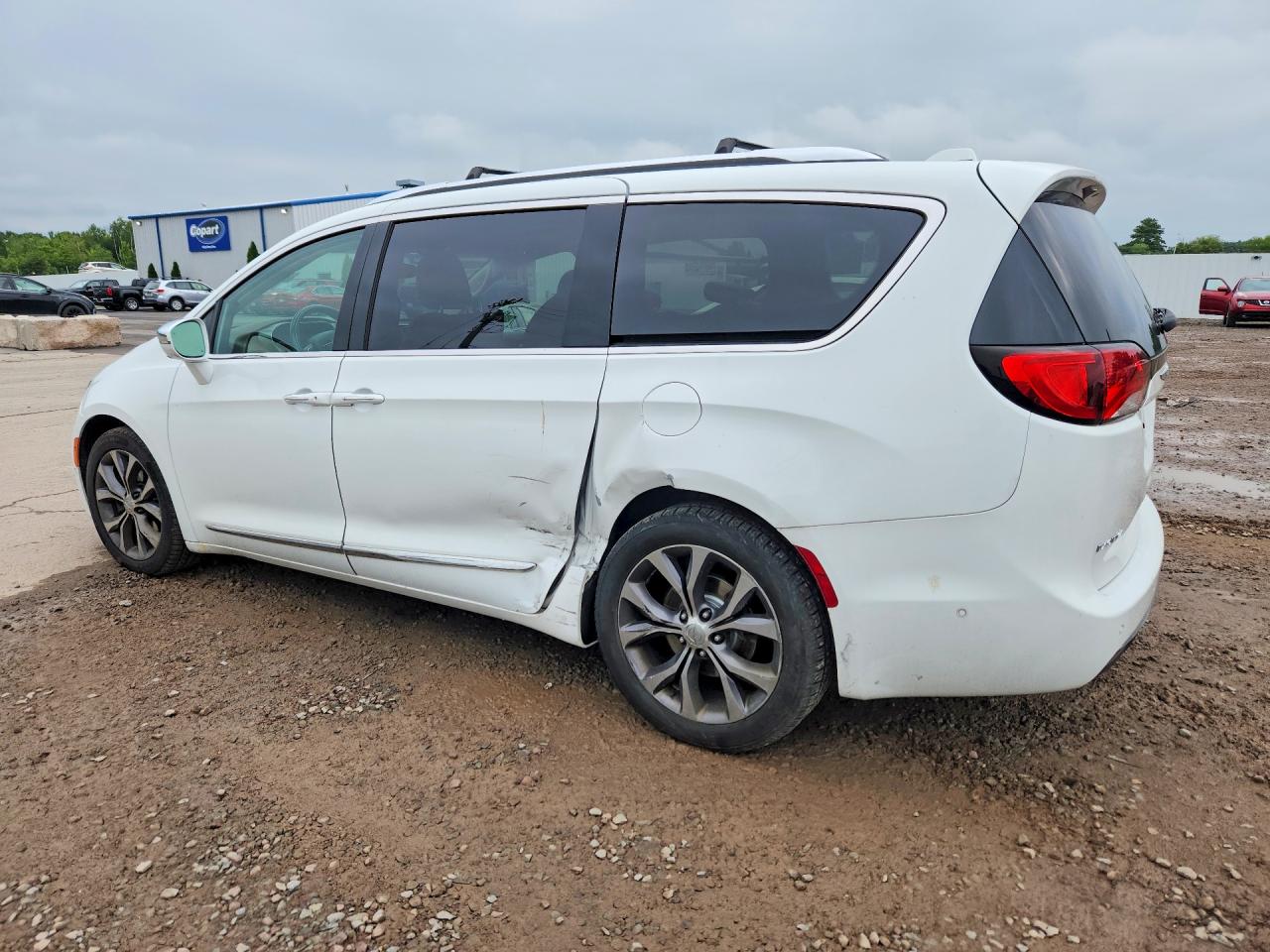 2017 CHRYSLER PACIFICA LIMITED — снимка 2