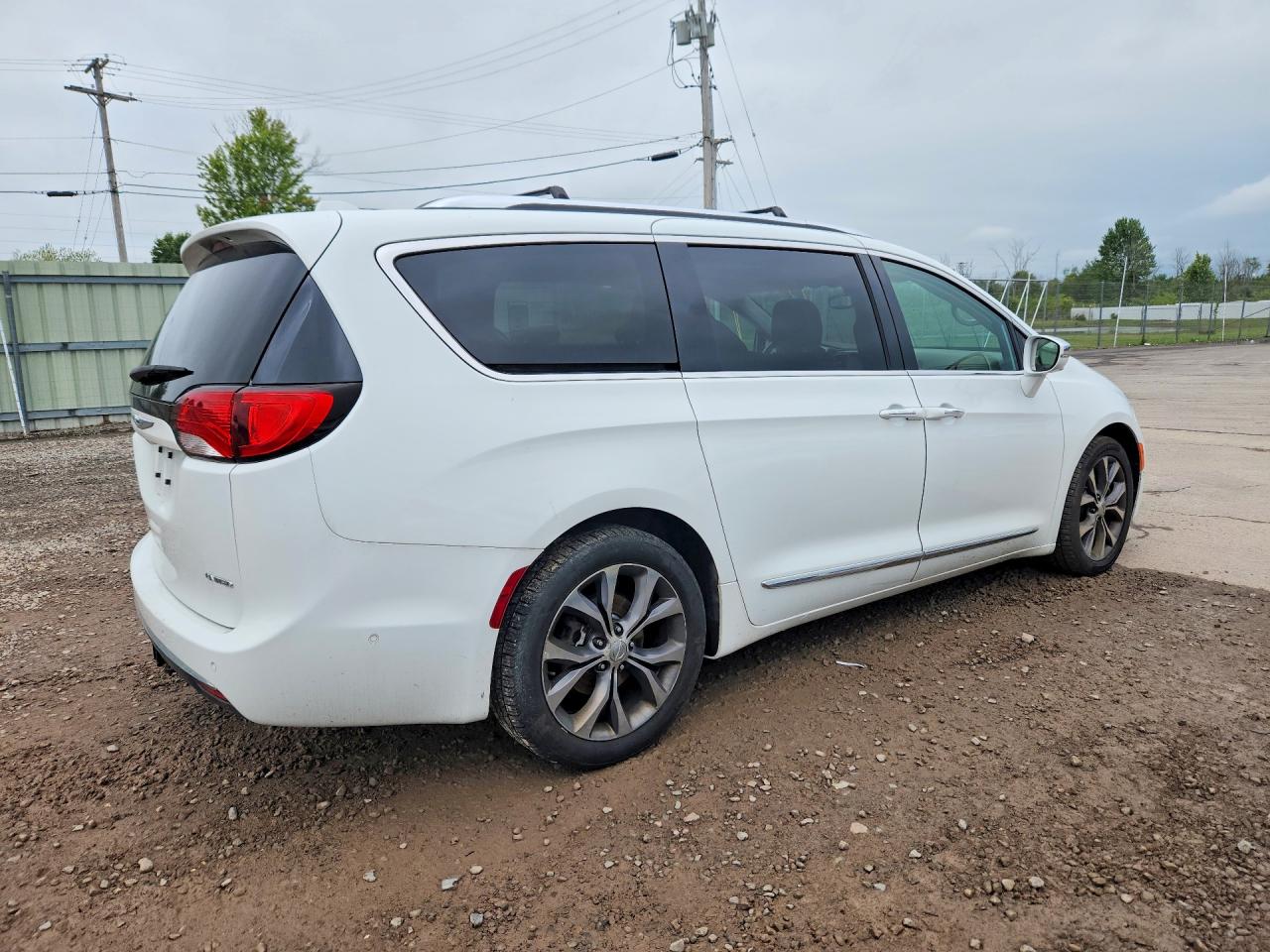 2017 CHRYSLER PACIFICA LIMITED — снимка 3
