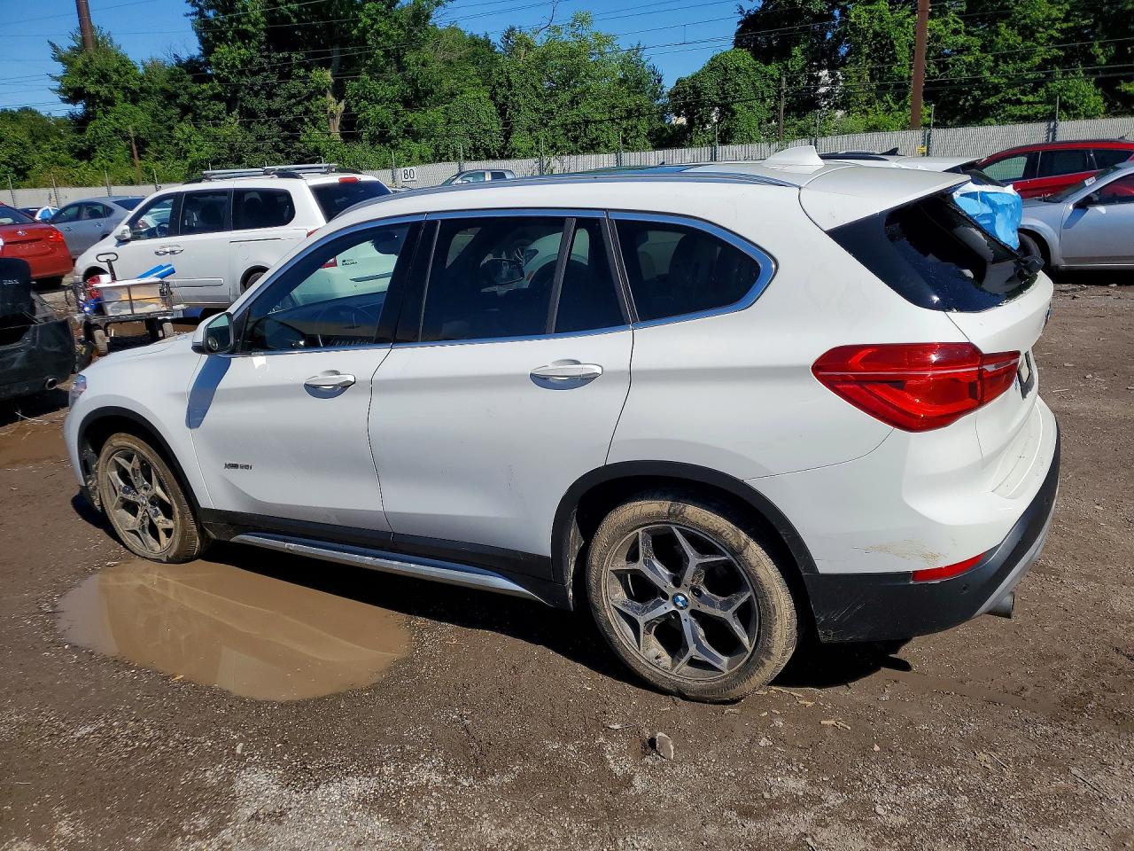 2017 BMW X1 XDRIVE28I — снимка 2