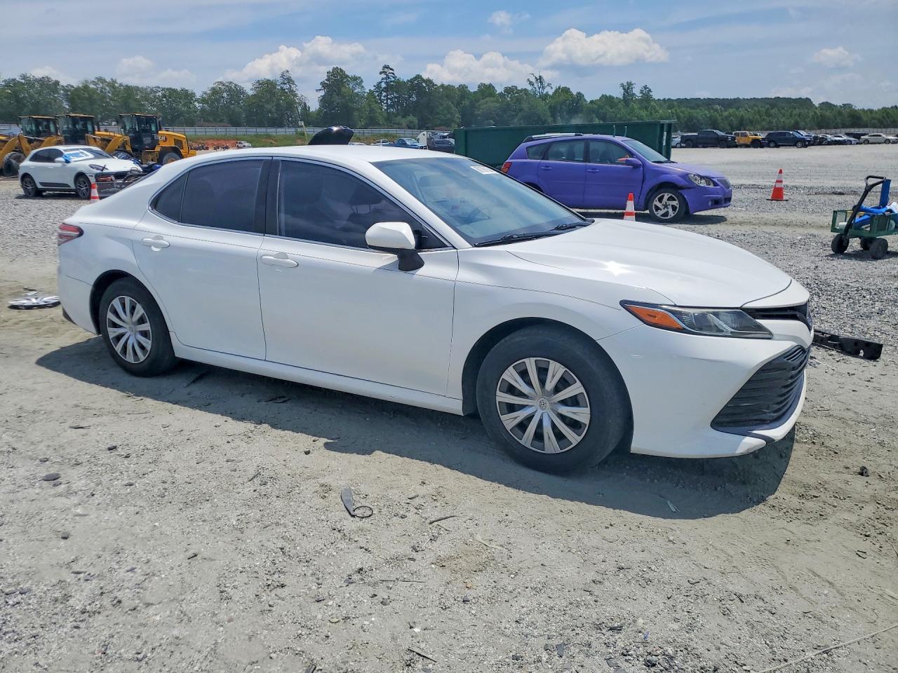 2019 TOYOTA CAMRY L — снимка 4