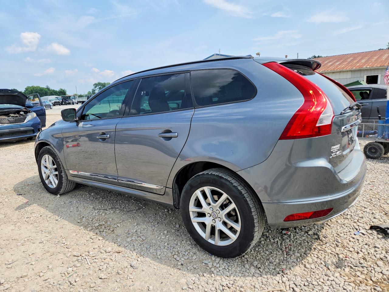 2017 VOLVO XC60 T5 — снимка 2
