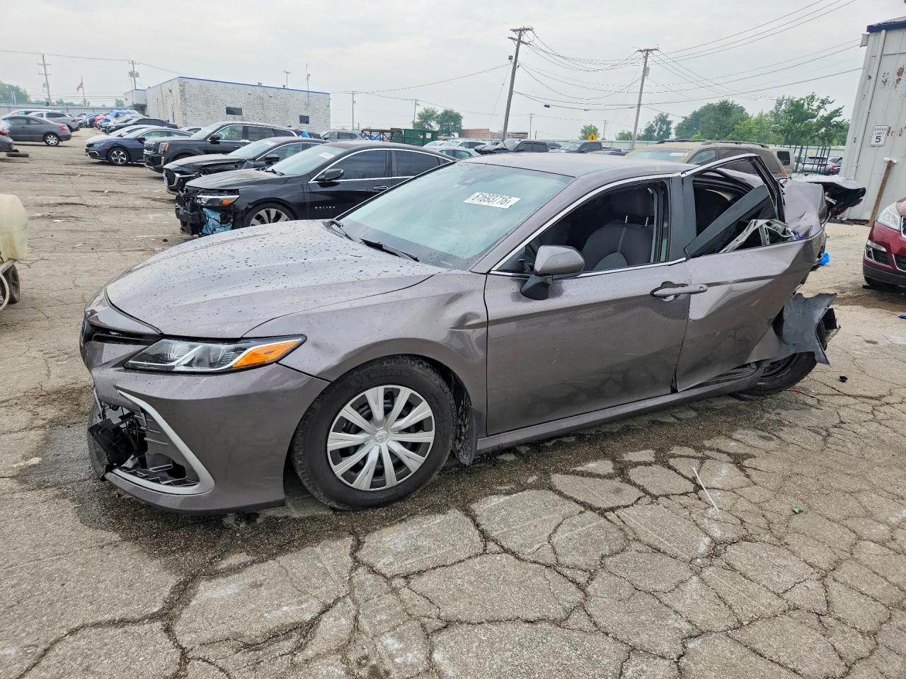 2024 TOYOTA CAMRY LE