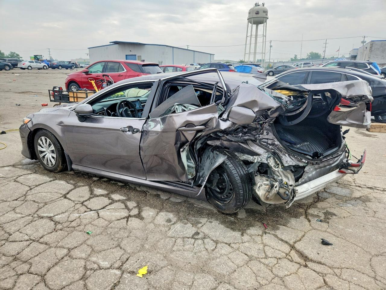 2024 TOYOTA CAMRY LE — снимка 2