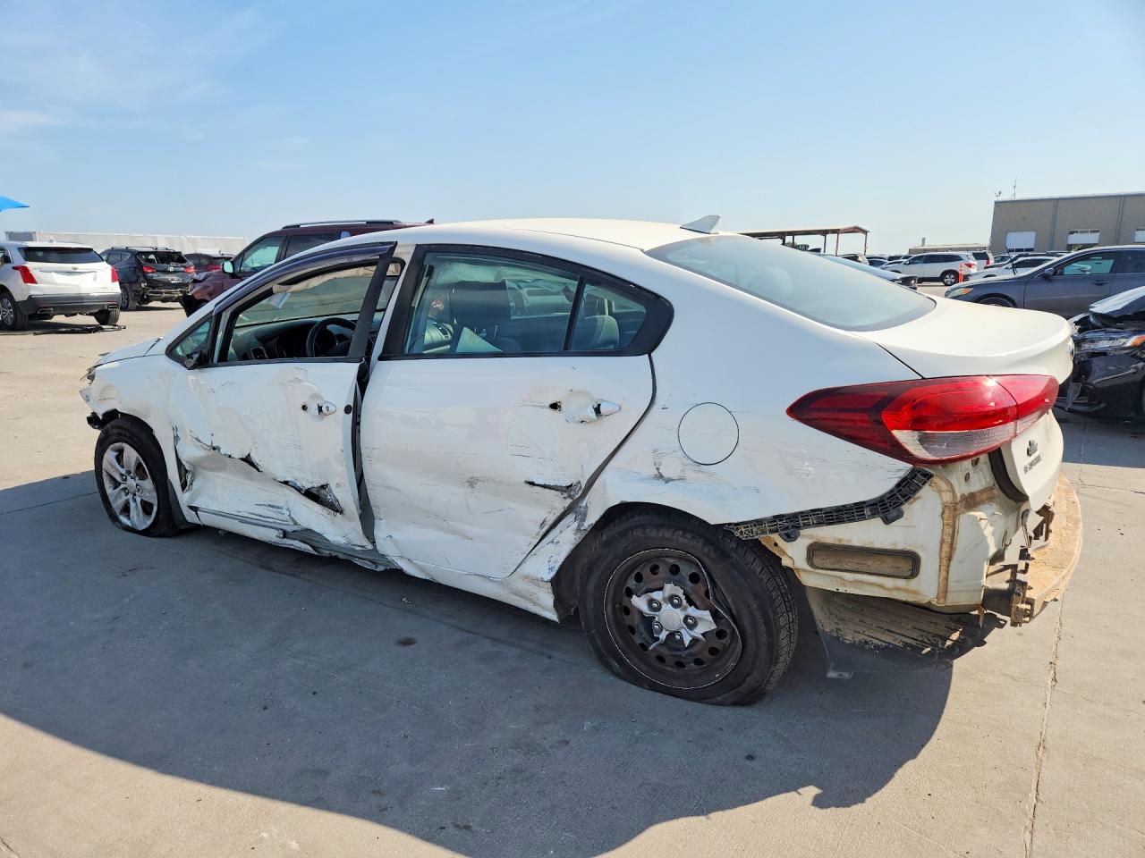 2017 KIA FORTE LX — снимка 2