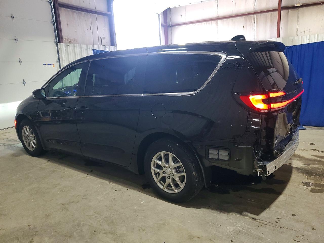 2027 CHRYSLER PACIFICA SELECT — снимка 2