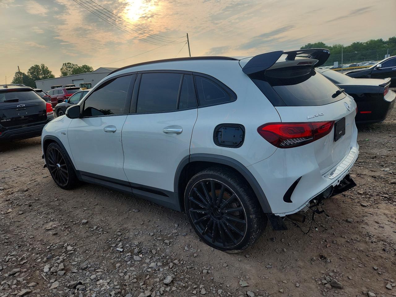 2021 MERCEDES-BENZ GLA 35 AMG — снимка 2