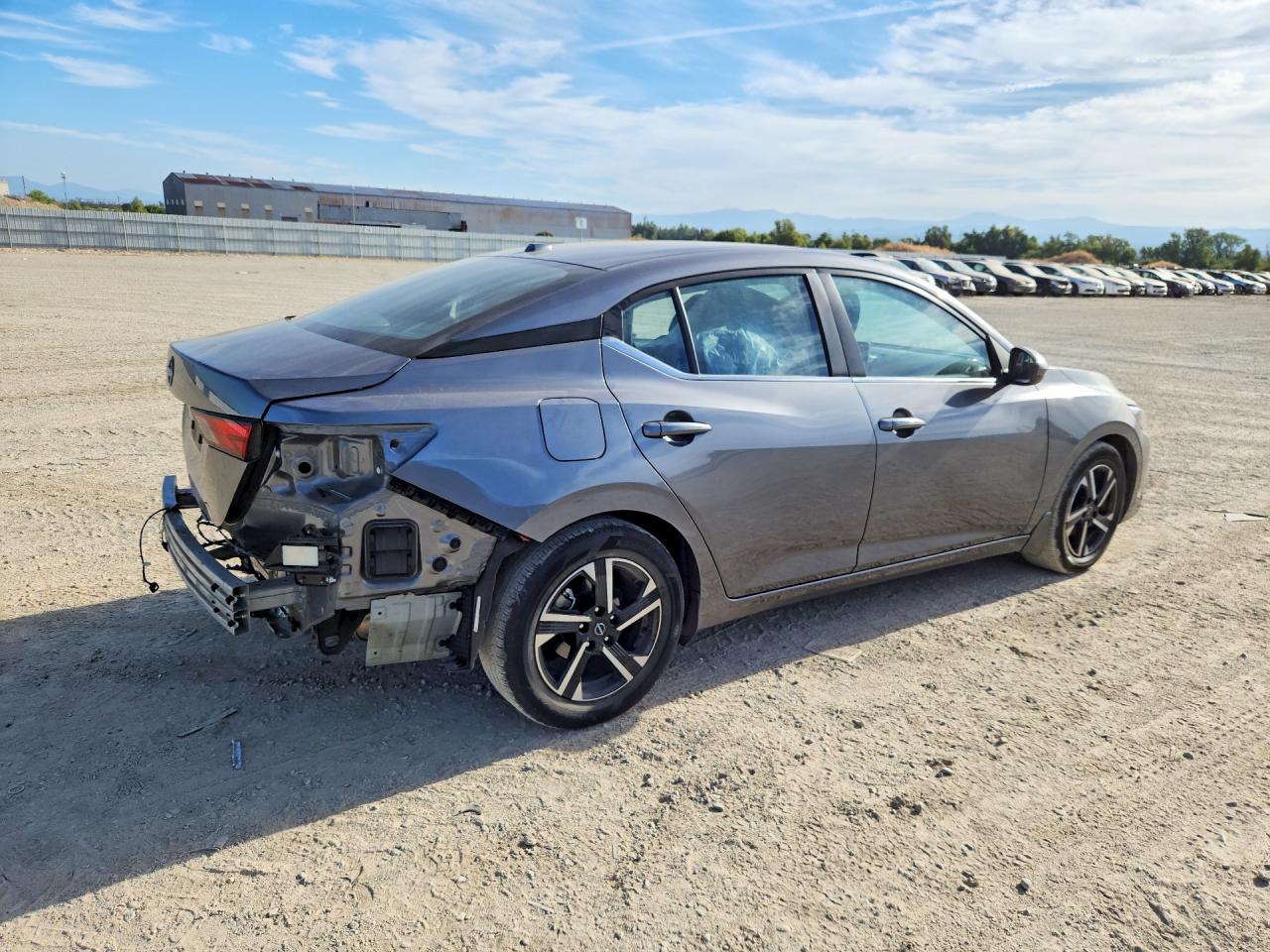 2025 NISSAN SENTRA SV — снимка 3