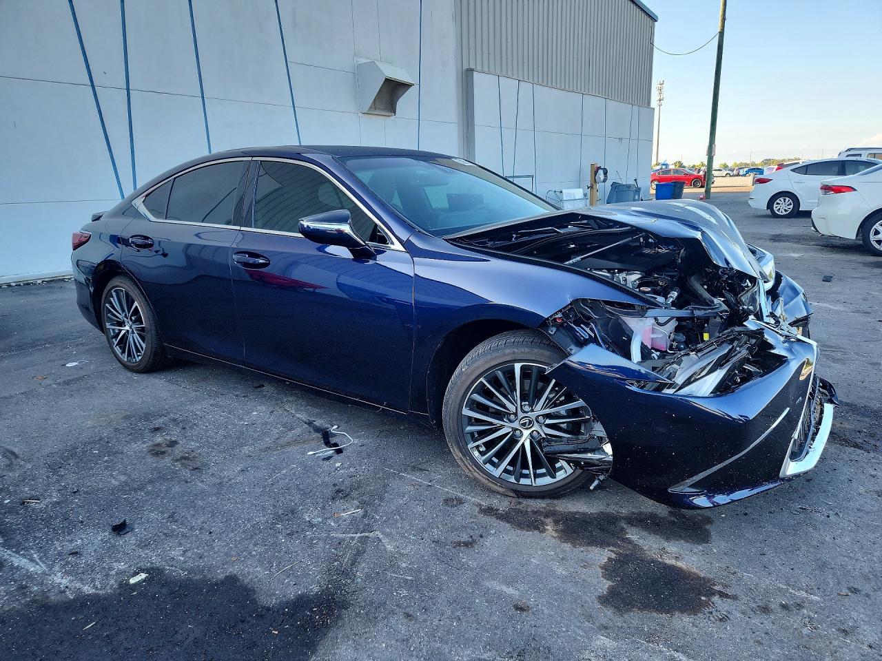 2025 LEXUS ES 300H BASE — снимка 4