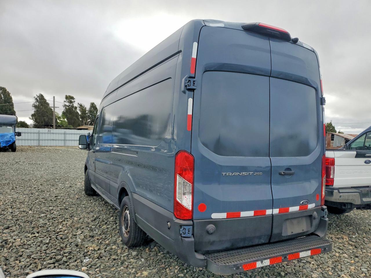 2020 FORD TRANSIT T-250 — снимка 2