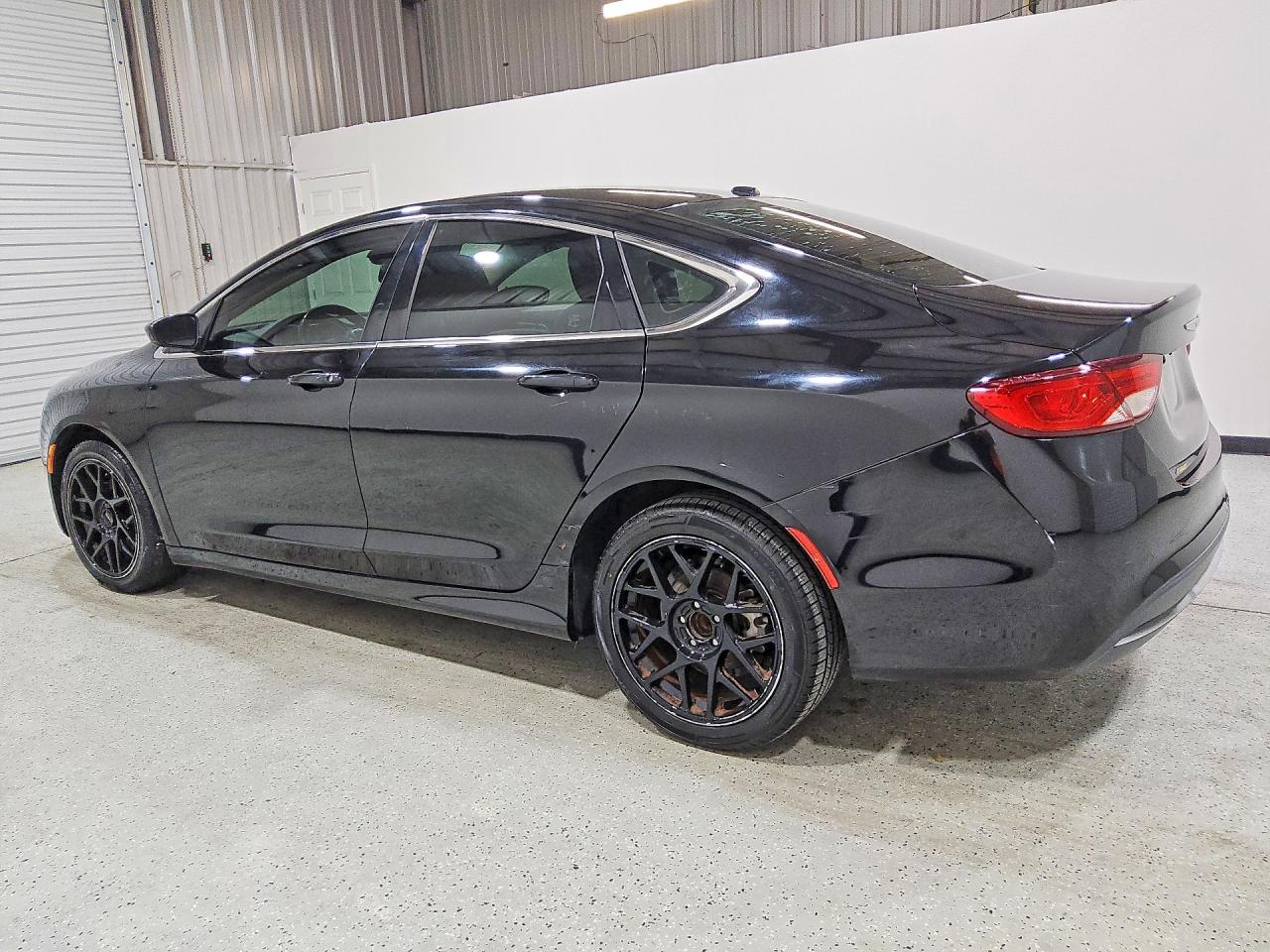 2016 CHRYSLER 200 LIMITED — снимка 2