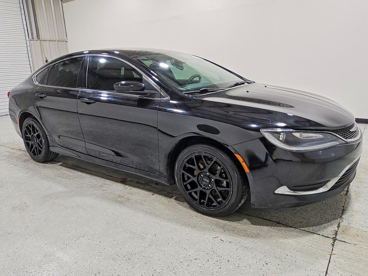 2016 CHRYSLER 200 LIMITED — снимка 4