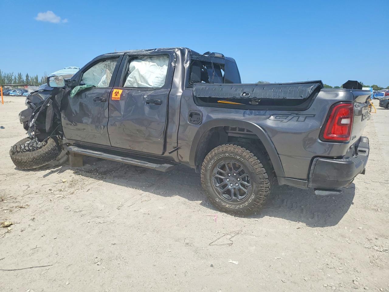 2026 RAM 1500 REBEL — снимка 2