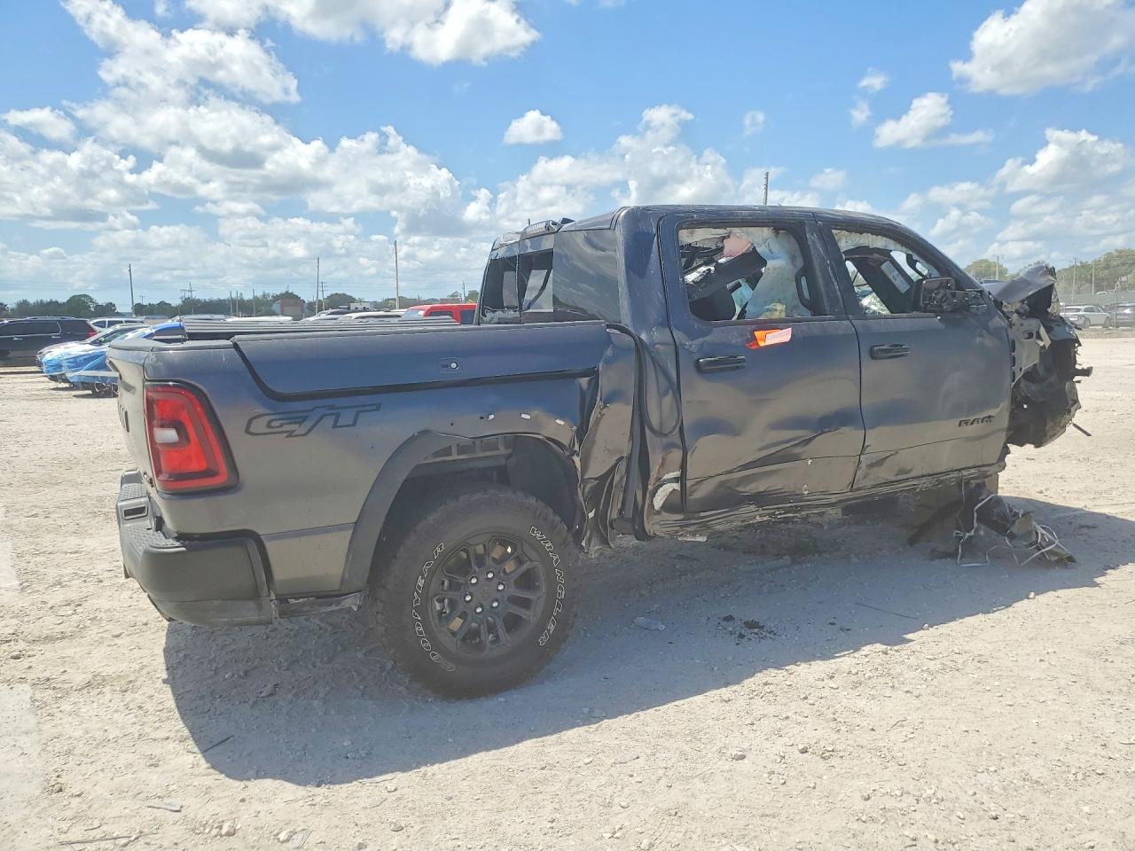 2026 RAM 1500 REBEL — снимка 3
