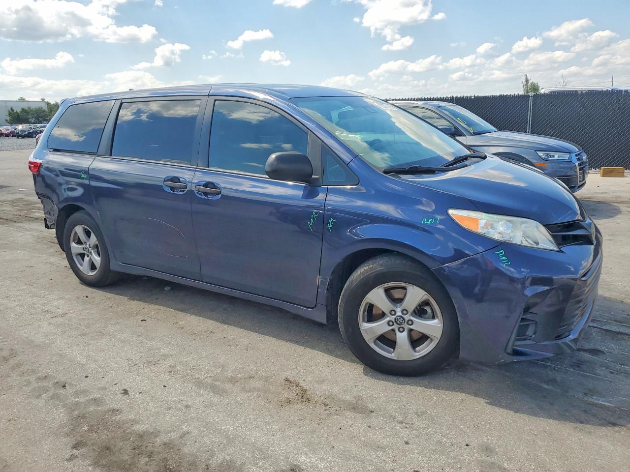 2019 TOYOTA SIENNA L 7-PASSENGER — снимка 4