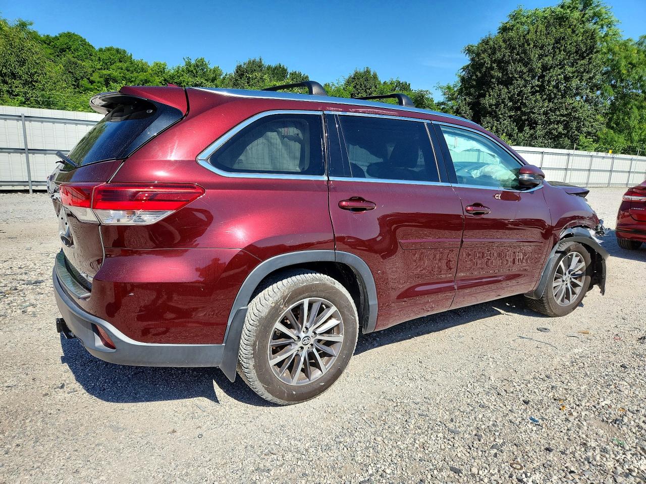 2018 TOYOTA HIGHLANDER XLE — снимка 3