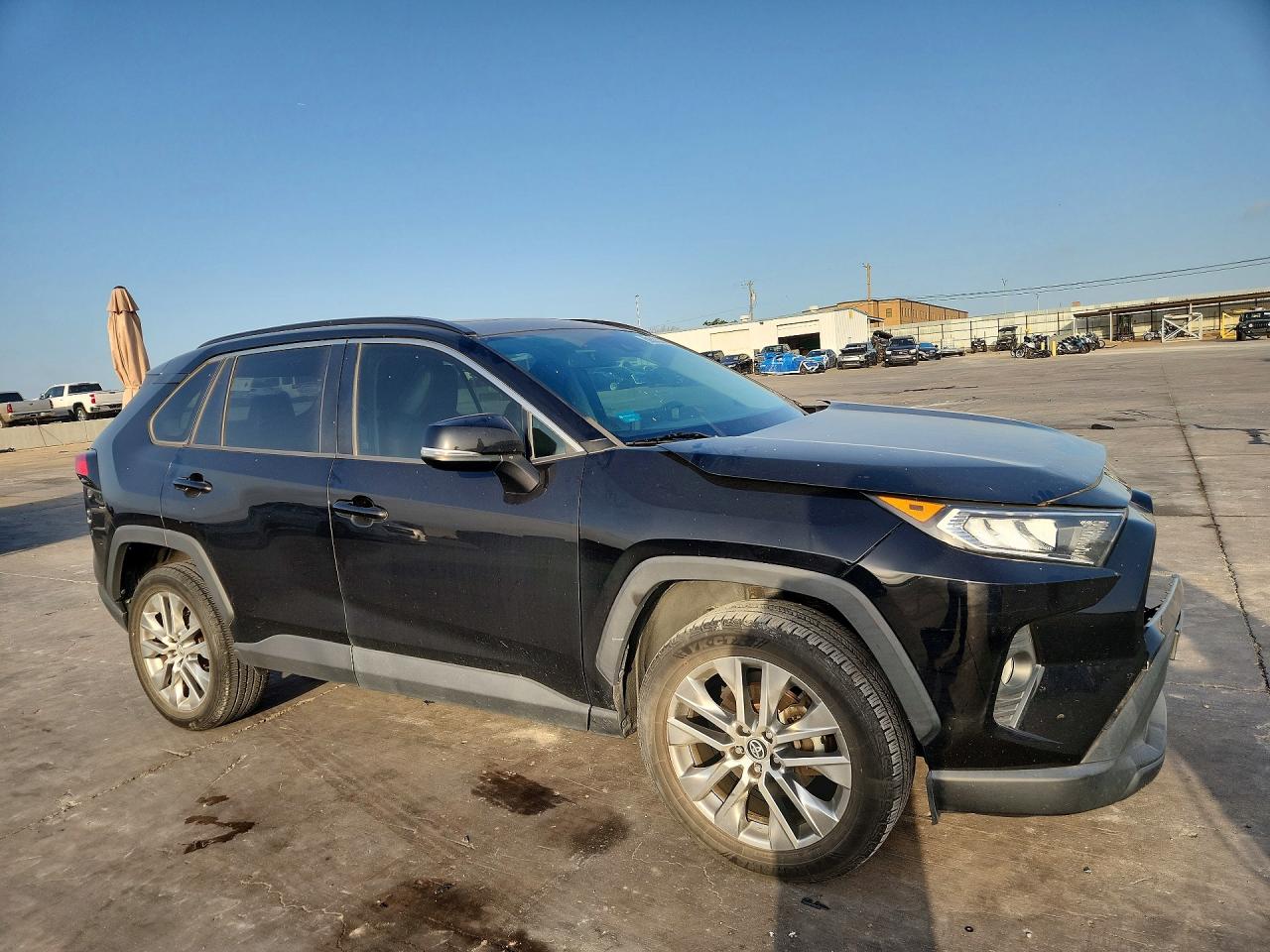 2020 TOYOTA RAV4 XLE PREMIUM — снимка 4