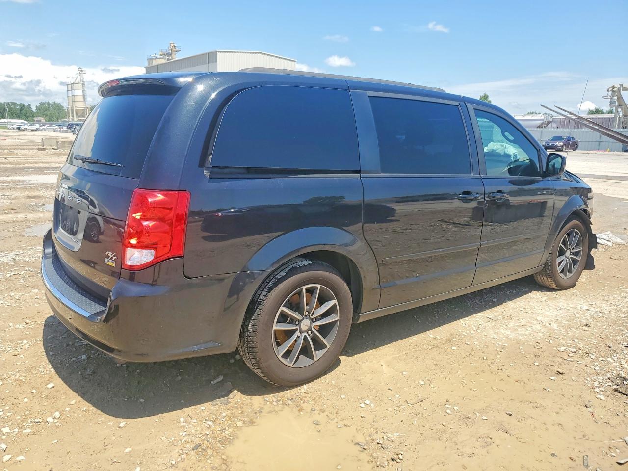 2016 DODGE GRAND CARAVAN R/T — снимка 3