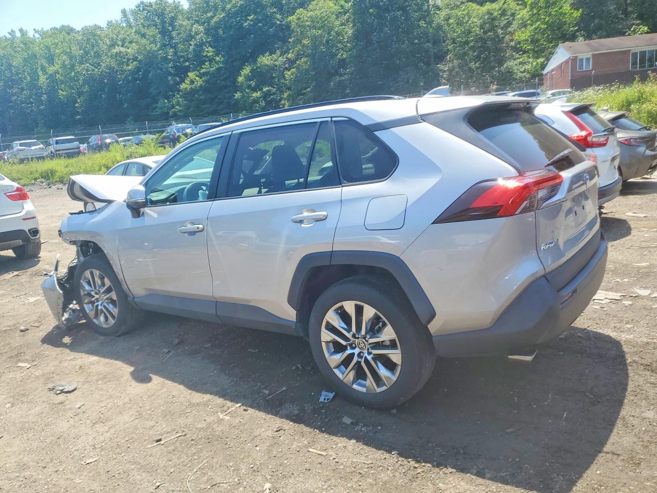 2021 TOYOTA RAV4 XLE PREMIUM — снимка 2